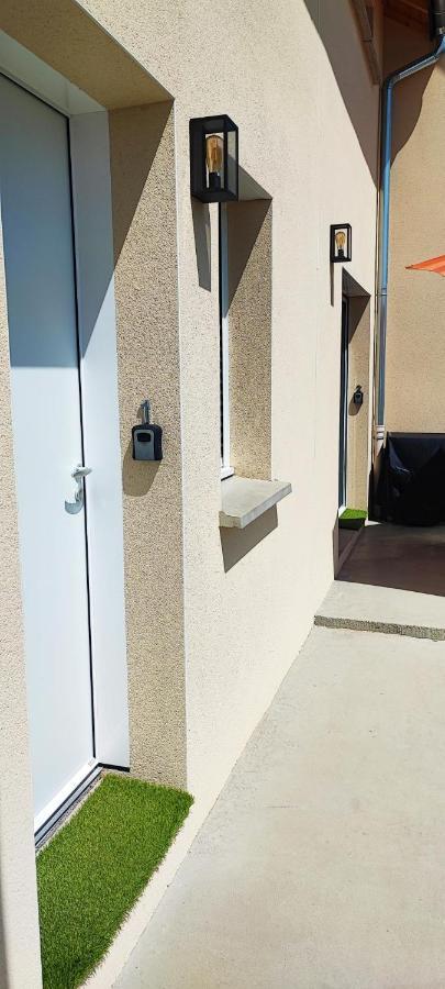 Chambre Vue Lac Av Piscine Prunières المظهر الخارجي الصورة