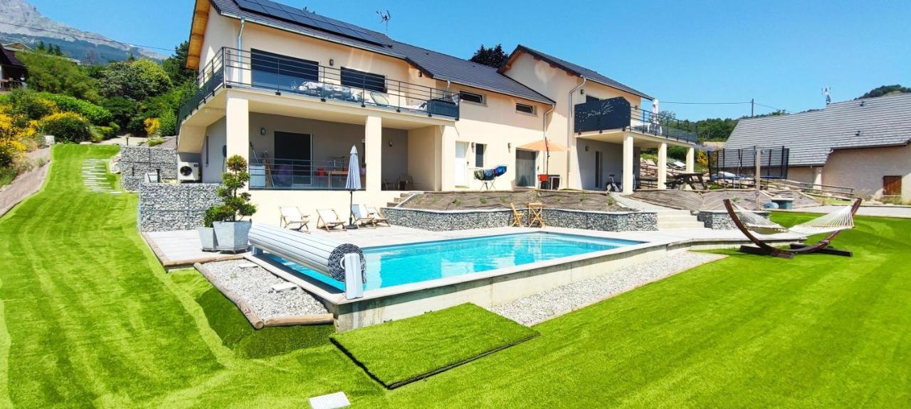 Chambre Vue Lac Av Piscine Prunières المظهر الخارجي الصورة